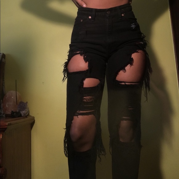 BLACK DISTRESSED LEVIS🦋🌈💞☂️ - Picture 3 of 5